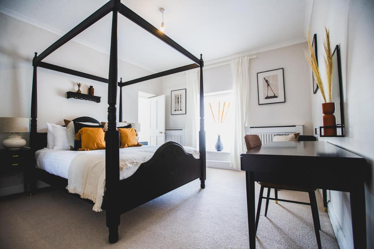 The Wild Hare Hotel 4*